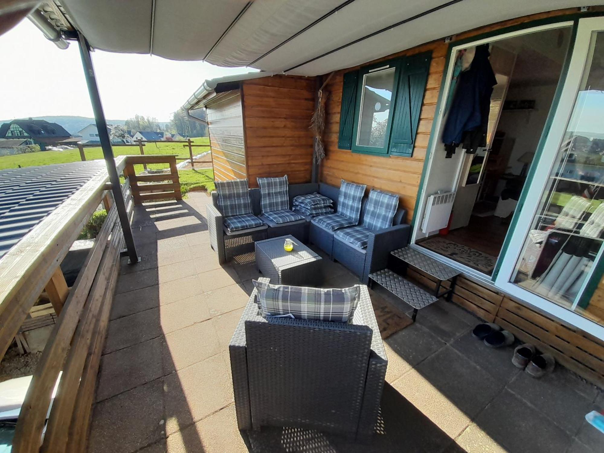 Location Type Gite, Chambre D'Hote, Meuble De Tourisme Dans Joli Petit Chalet Typique Et Ou Jolie Roulotte Type Boheme Waldighoffen Exterior foto